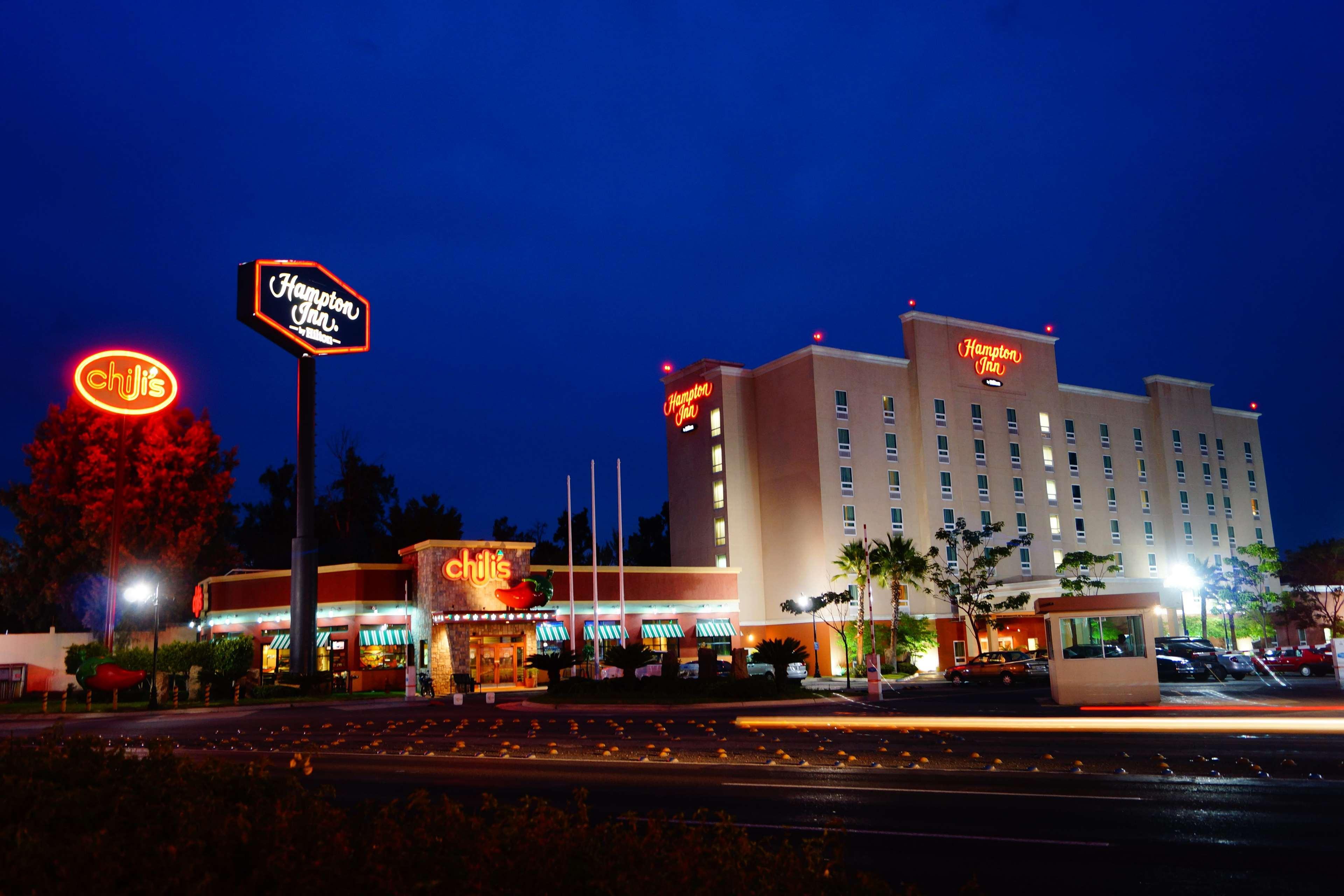 Hampton Inn By Hilton Guadalajara-Aeropuerto Las Pintas Ngoại thất bức ảnh