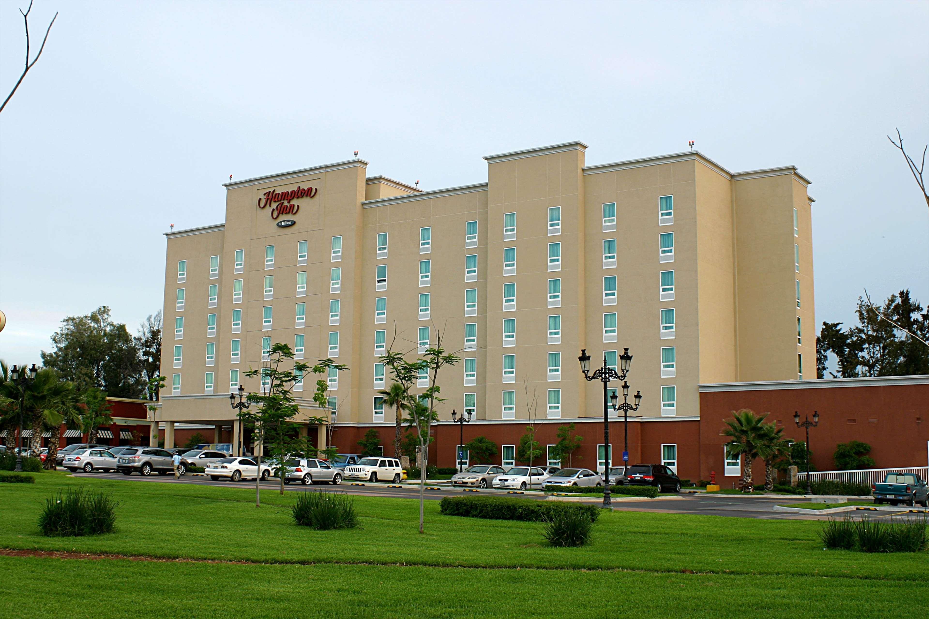 Hampton Inn By Hilton Guadalajara-Aeropuerto Las Pintas Ngoại thất bức ảnh