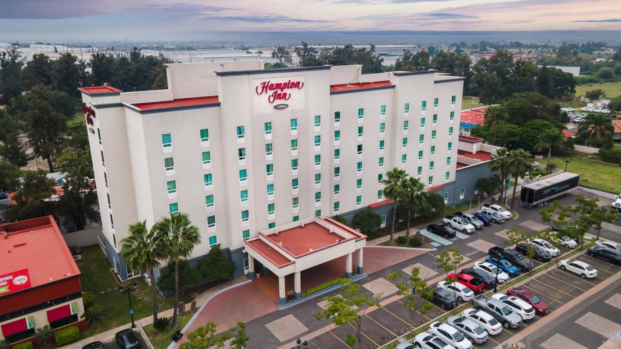 Hampton Inn By Hilton Guadalajara-Aeropuerto Las Pintas Ngoại thất bức ảnh