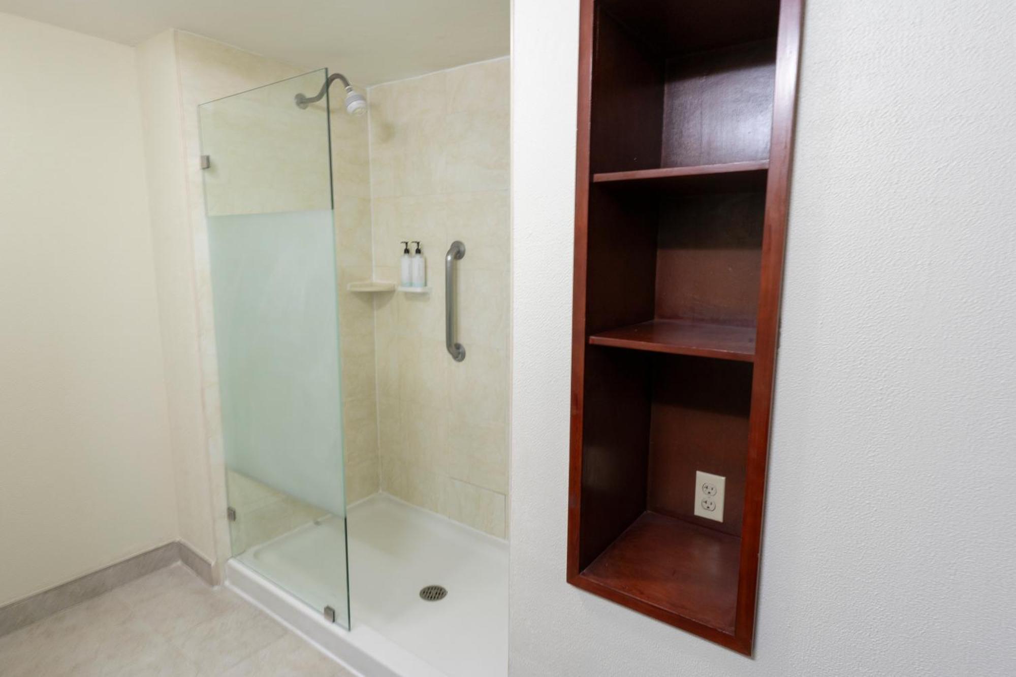 Hampton Inn By Hilton Guadalajara-Aeropuerto Las Pintas Ngoại thất bức ảnh